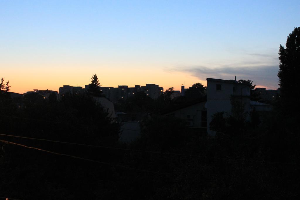 News Apartment Bukarest Exterior foto